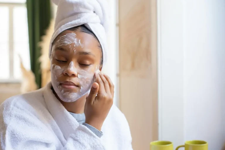Soins visage : la routine simple qui marche vraiment