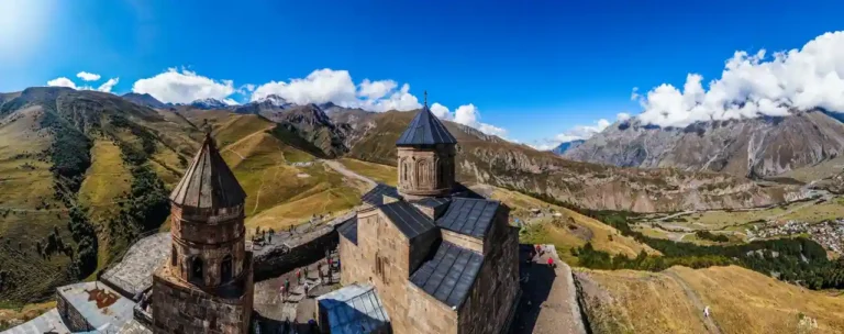 Religion en Géorgie : héritage orthodoxe, minorités et lieux sacrés