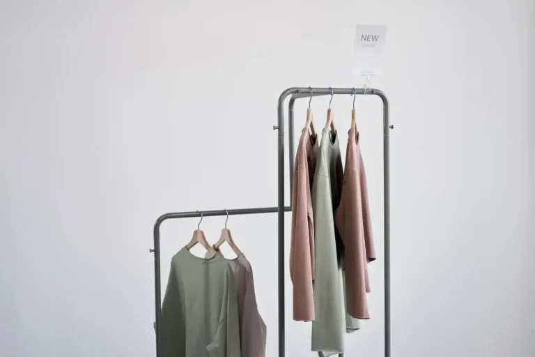 Faut-il laver les vêtements neufs avant de les porter ?