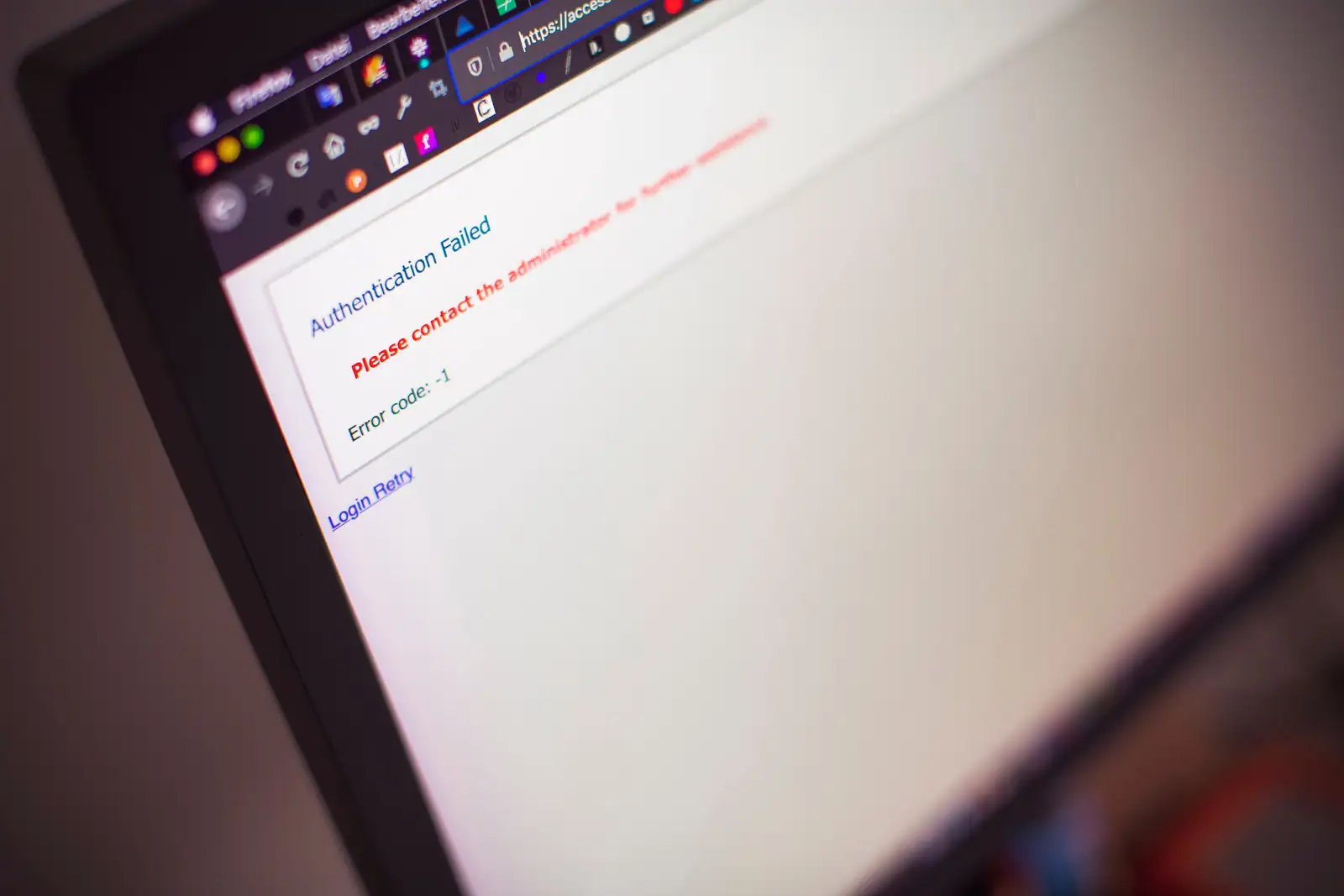 Écran de navigateur affichant un message d'échec d'authentification, barre d'adresse et cadenas visibles