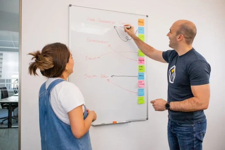 Hobbynote : qui est cette agence créative et social media