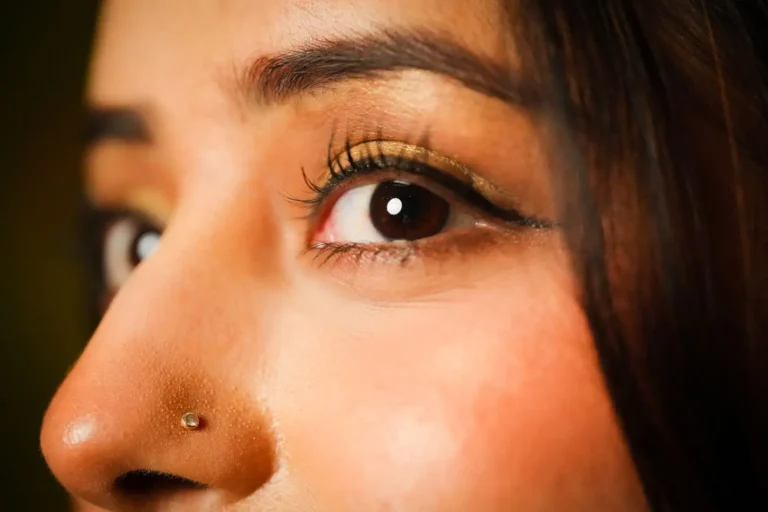 Maquillage de Cléopâtre : le regard égyptien et comment le recréer